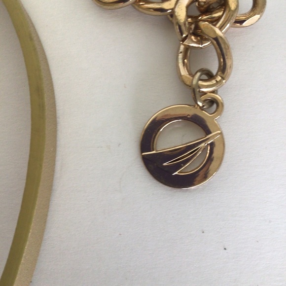 NAUTICA FAUX LEATHER AND GOLD CHAIN BELT MEDIUM LARGE - Picture 2 of 11